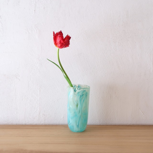 水色と白のマーブル花瓶