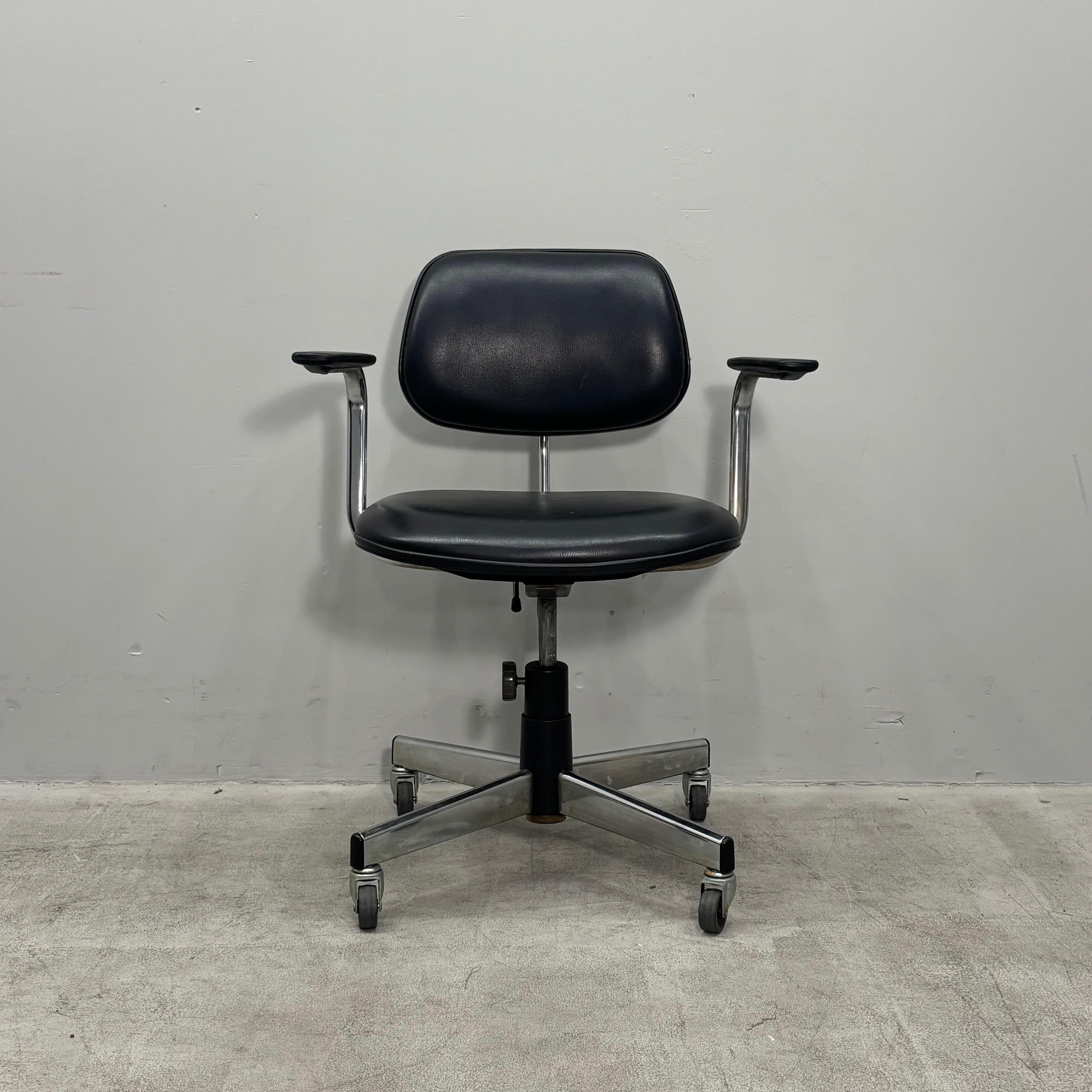 Retro Work Chair / OKAMURA