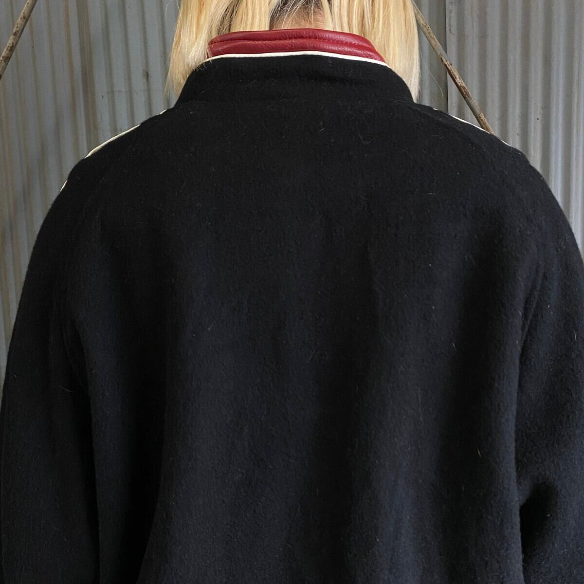 カナダ製 極上 スタジャン 企業刺繍ロゴ レザー ウール 中綿 黒 本革 カナダ製 企業コラボ レザースタジャン L ネイビー 紺 ブルゾン 刺繍