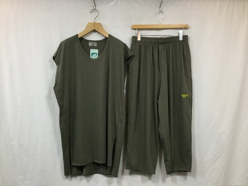 HOMELESS TAILOR” CUT OFF WRESTLER SET UP KHAKI”