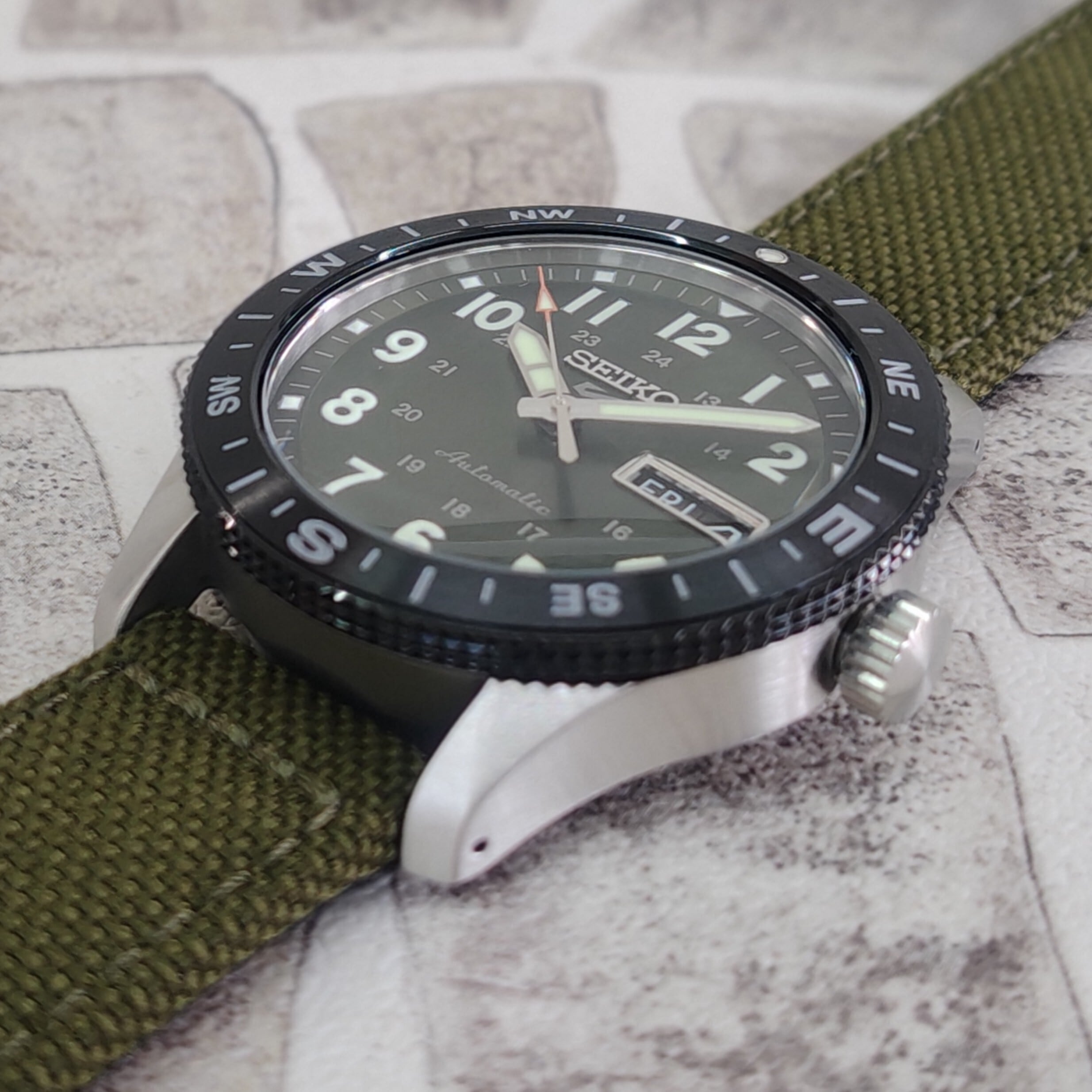 SEIKO セイコー 5SPORTS 5スポーツ HDB008J Field series 4R36搭載