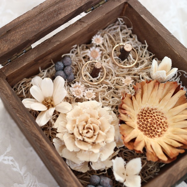 ナチュラルフラワーのボックスリングピロー Luna Et Lily ルナエリリ ウェディング ギフト アーティフィシャルフラワー ナチュラルフラワーのボックスリングピロー Luna Et Lily ルナエリリ ウェディング ギフト アーティフィシャルフラワー