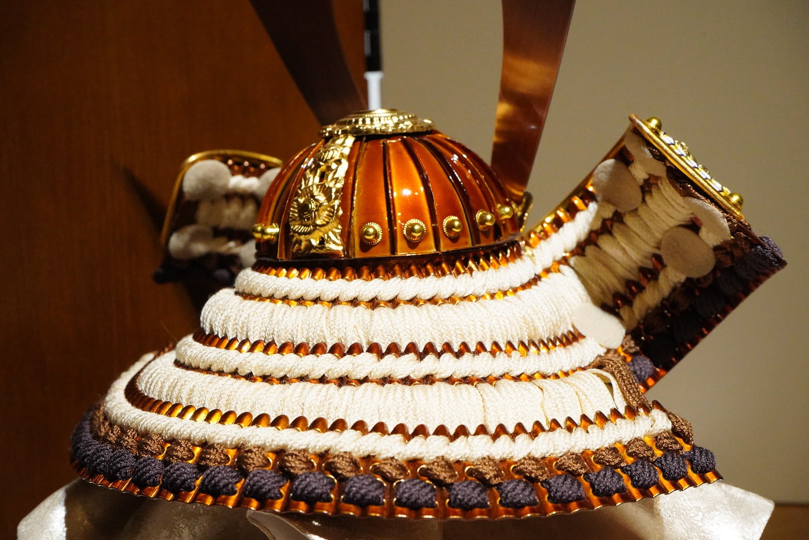 吉徳大光〉御兜 収納飾り〔870〕 | NAGANOYA ONLINESHOP