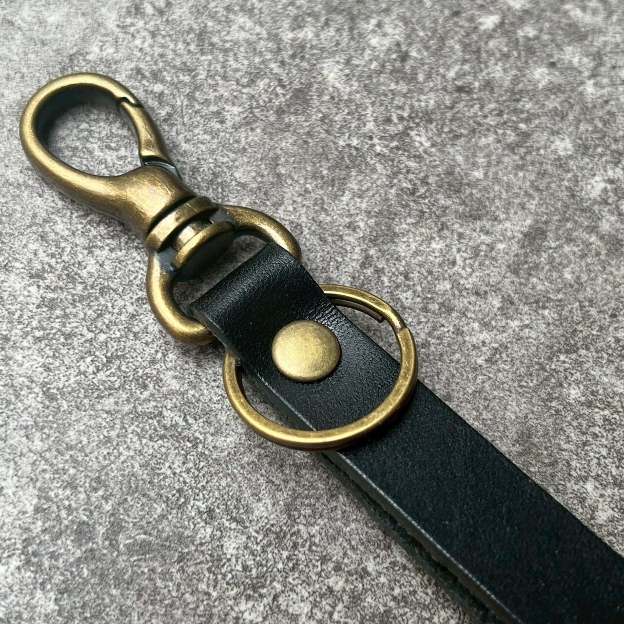 栃木レザー】片面スタッズキーホルダー T15-2 | Ace leather