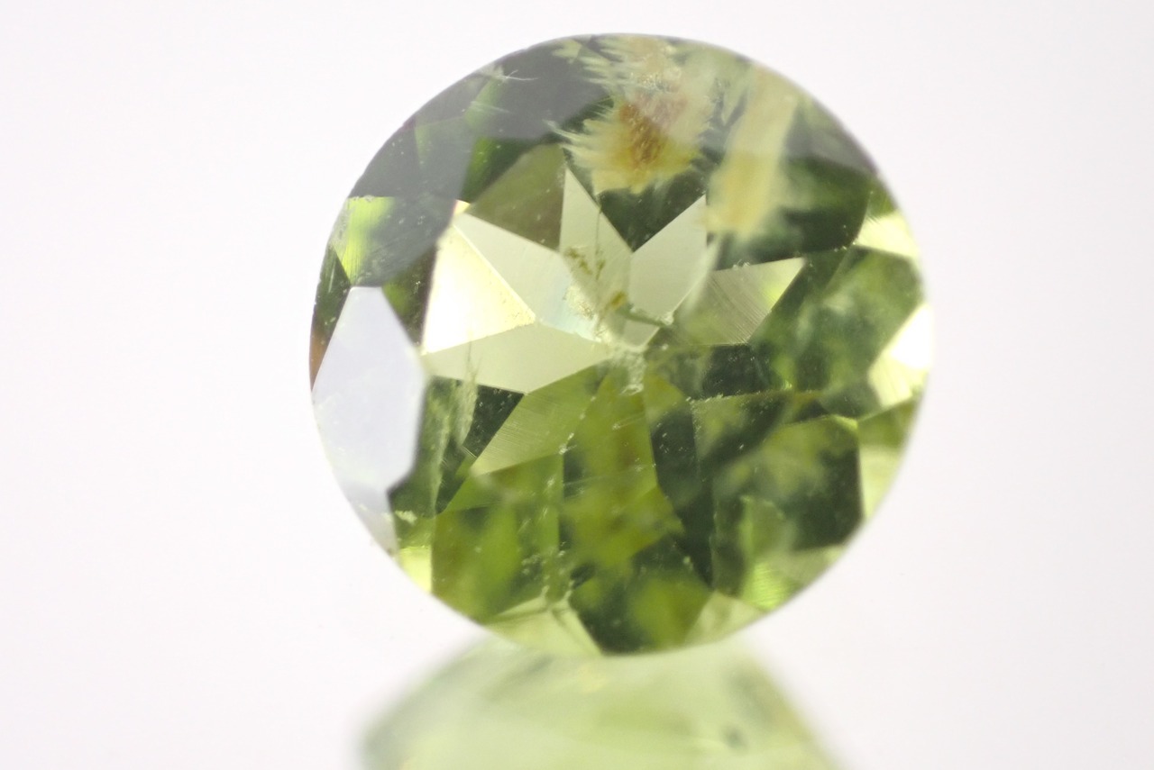 ペリドット　1.33ct　[C9‐101]