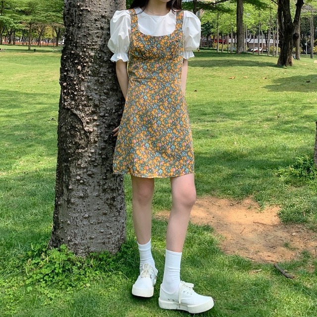 ワンピース レディース セットアップ セット商品 無地 白ブラウス ブラウス 花柄 上品 韓国 韓国ファッション オルチャン可愛い おしゃれ デート お出かけ 休日 女子会 ミニ丈 膝上丈 ストレート パフ袖 ブラウスワンピース 半袖 パフ袖 Uネック ２点セット 小花柄 フローラル キャミワンピ 10代 20代 学生 通学 海 旅行 ラブリー キュート S M L X L 春 夏 花柄ワンピース 送料無料