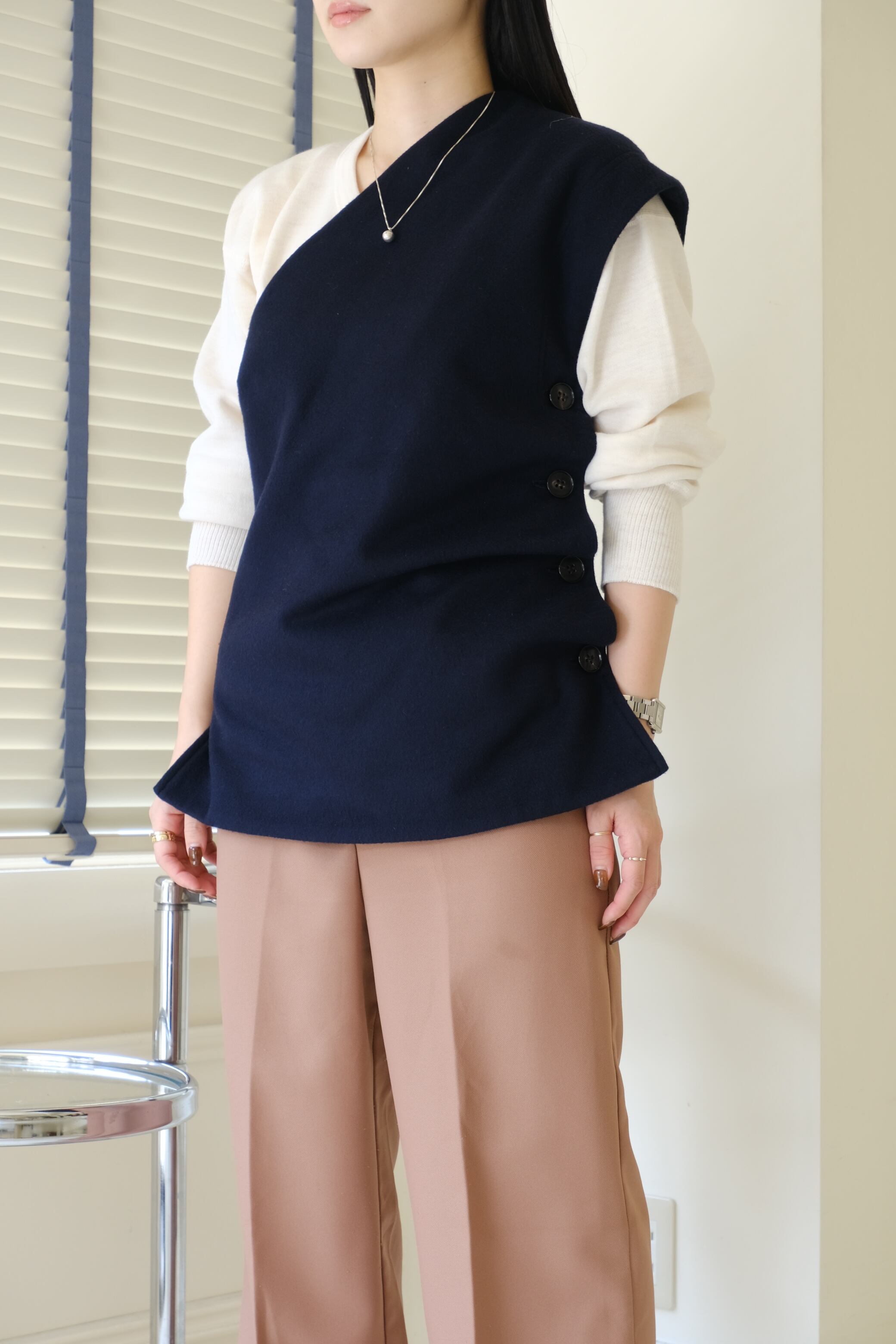 KAYLE】WOOL CASHMERE ASYMMETRY TOP | theour