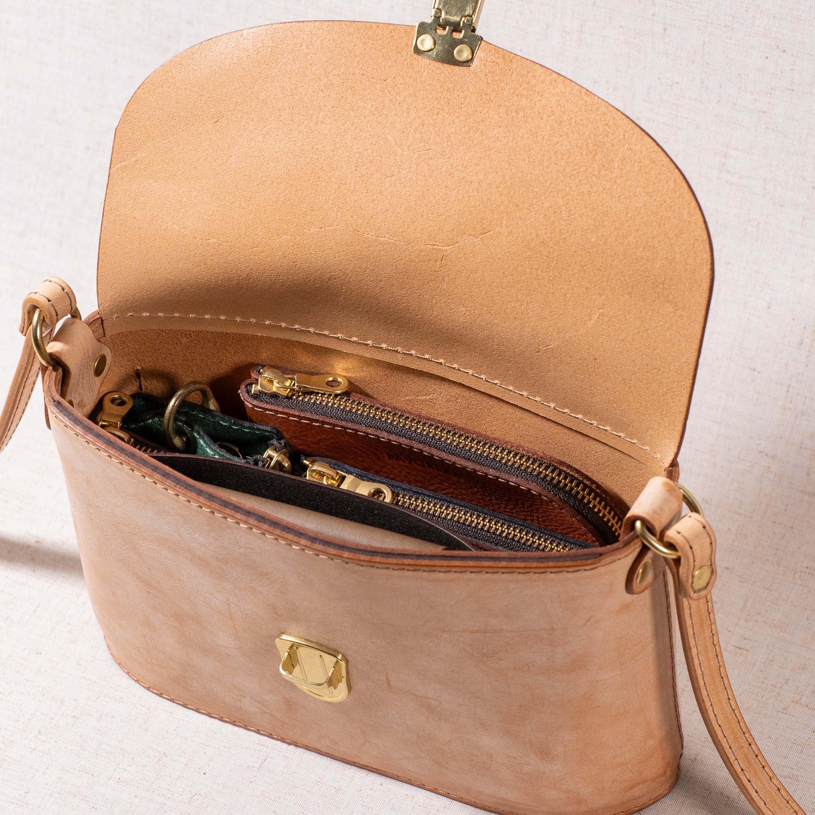 ルミナスショルダー | FAVOREKA