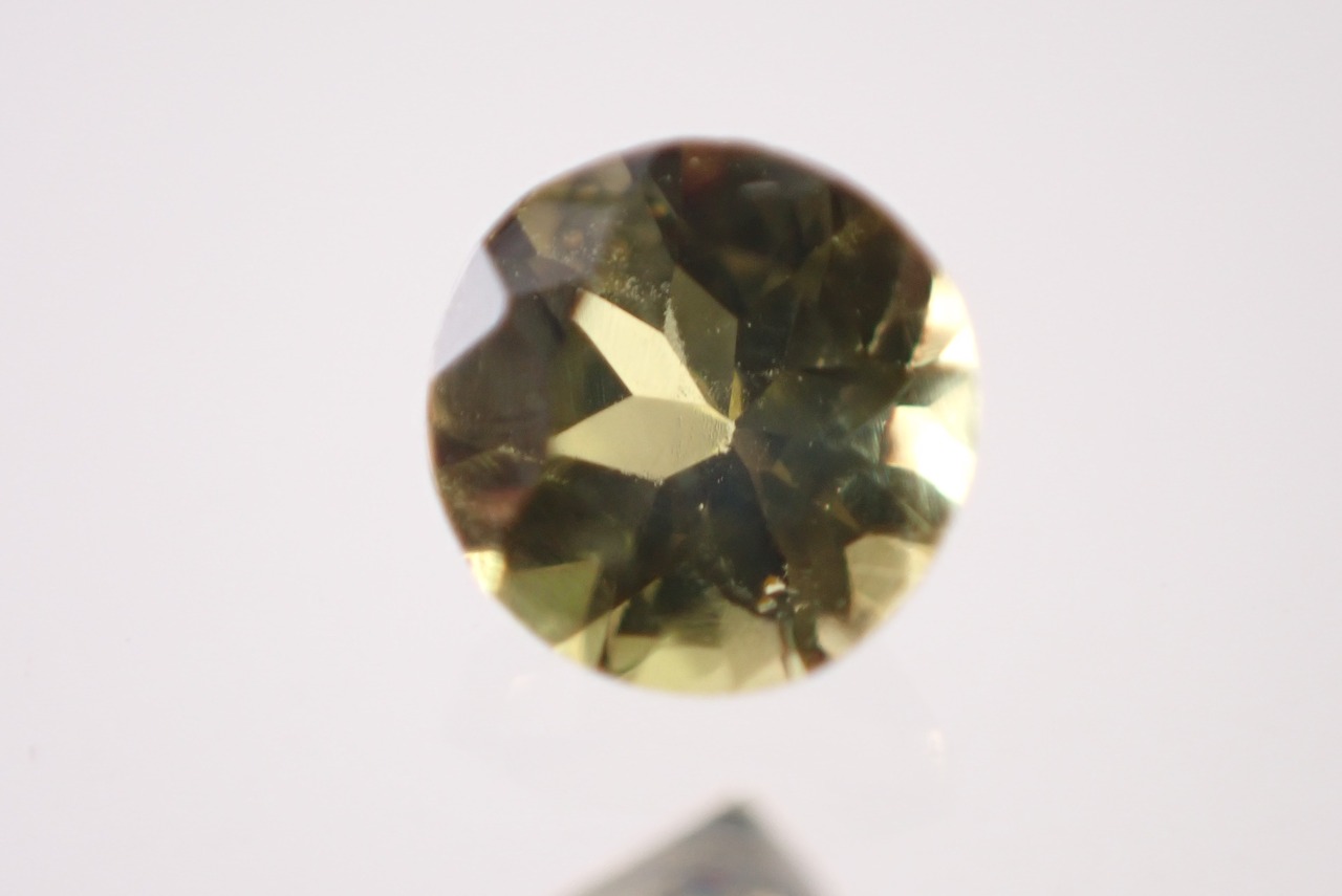 ジルコン　0.24ct　 [D9-59]