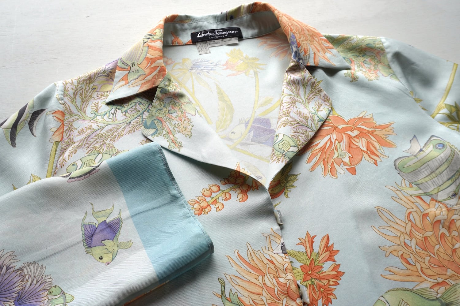 1980's〜 ITALY製 [Salvatore Ferragamo] 熱帯魚&花 スカーフ柄