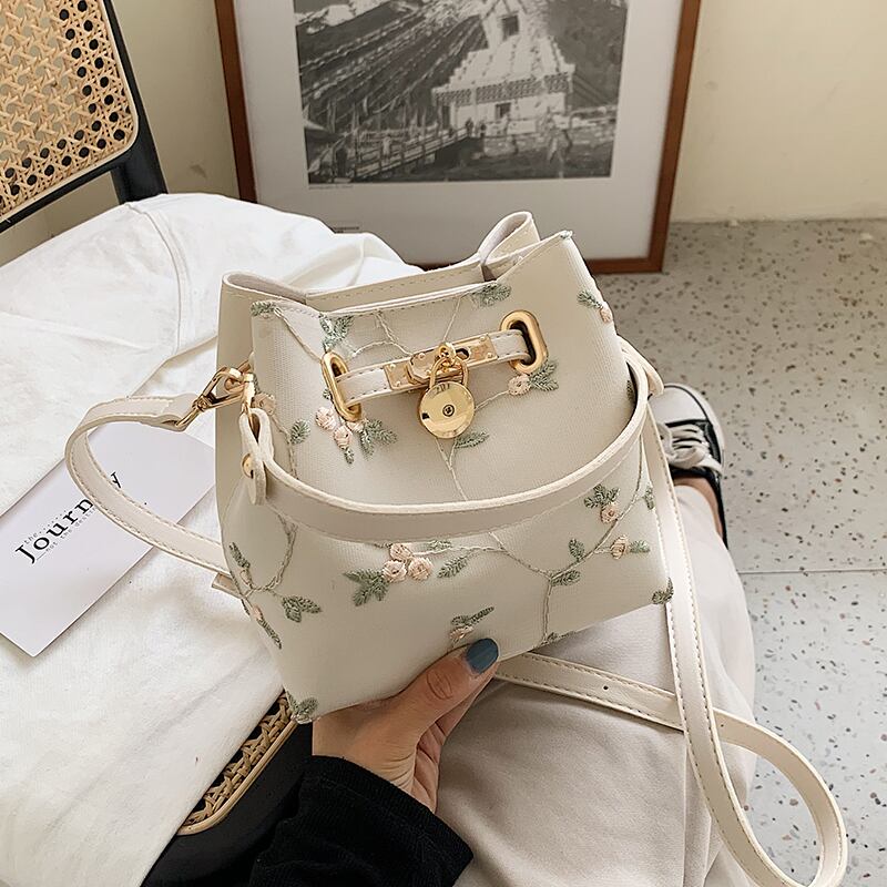 サマースタイル 夏物 メッセンジャーバッグ Tiancai_Wing_Bag6376032956