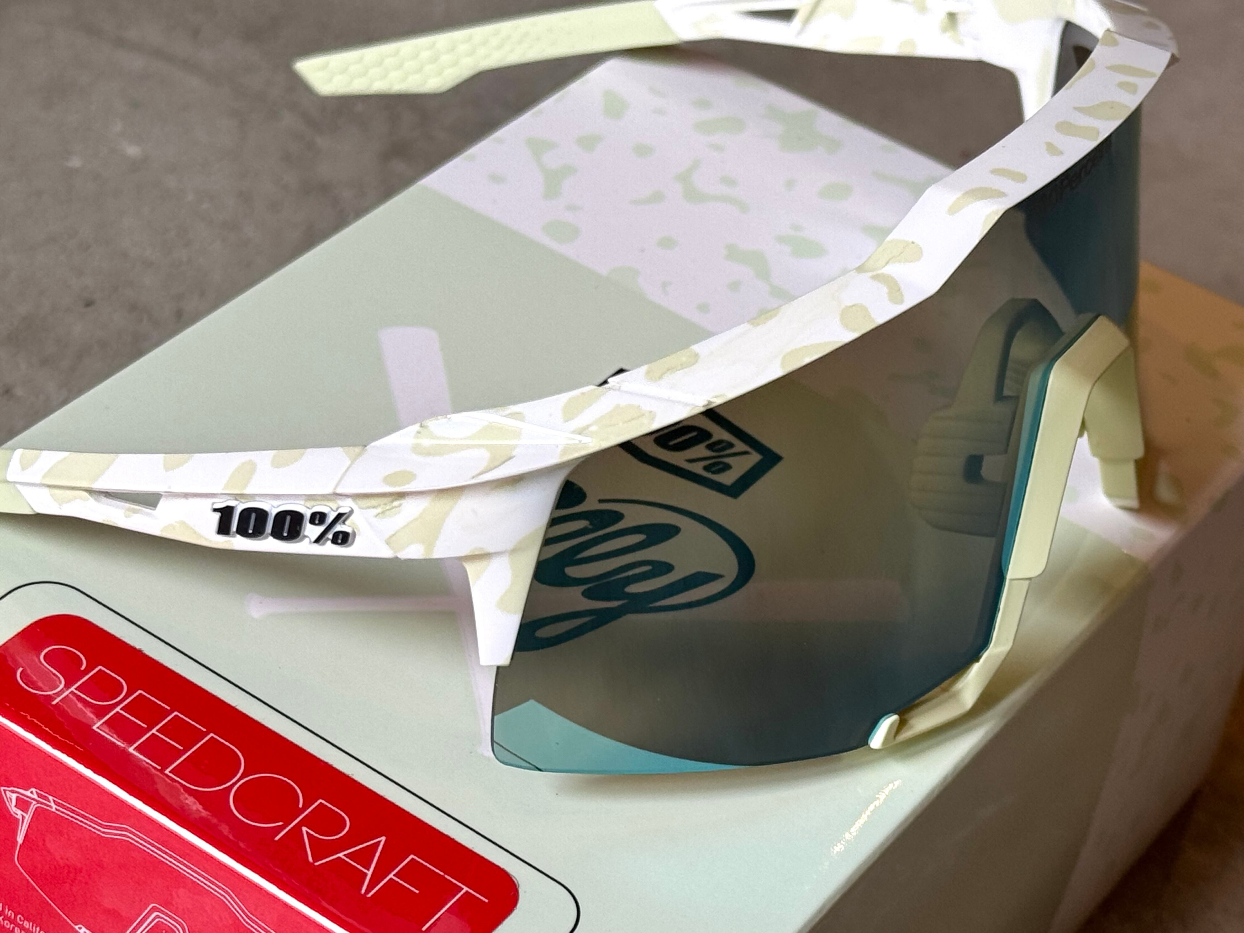 エリー・デラクルーズ 限定モデル 【100％】ワンハンドレッド