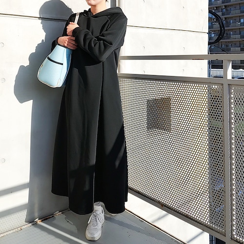 【WEB・一部店舗限定アイテム】裏起毛フレアフードワンピ