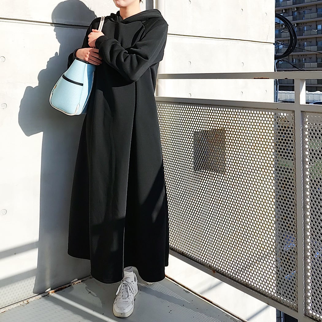 【WEB・一部店舗限定アイテム】裏起毛フレアフードワンピ