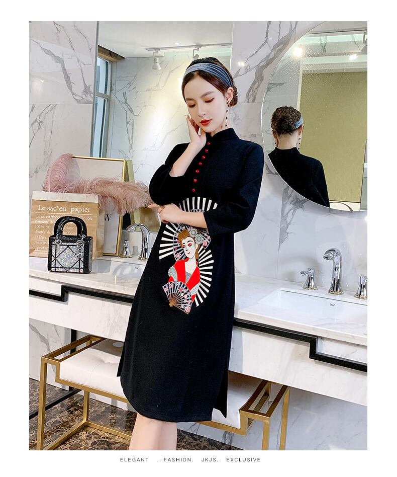 チャイナ風ワンピース 赤ボタン 個性的 スリット 大胆 エレガント 和風