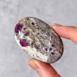 ルビーインフェルドスパー 02 パーム * Ruby * 天然石