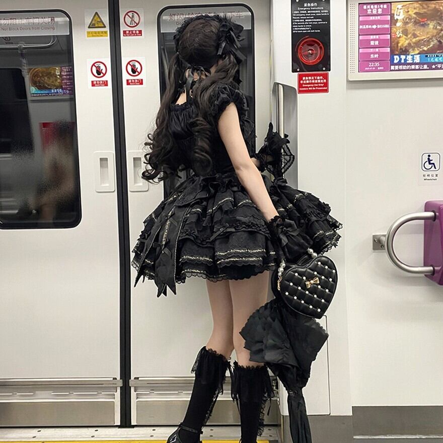ゴスロリ ジャンパースカート レース ふんわり レイヤードスカート