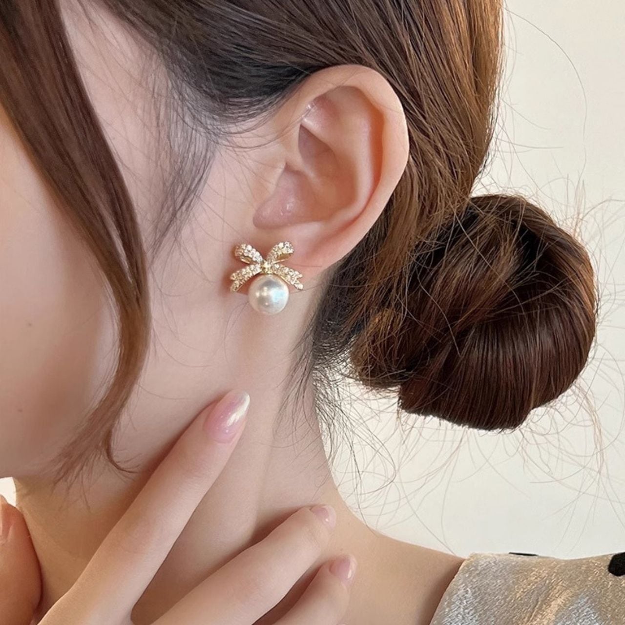 パール リボンモチーフピアス L00148 | キャバ嬢向けキャバドレス専門