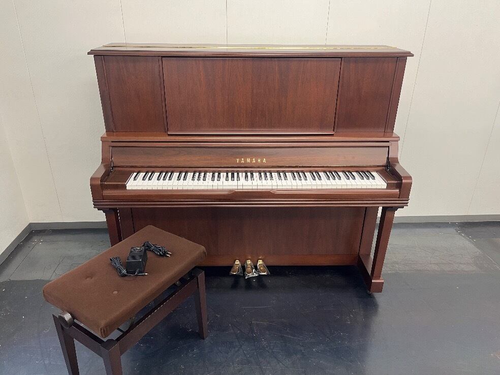 ☆58971【アップライトピアノ】YAMAHA YU5Wn 送料・調律代込み  