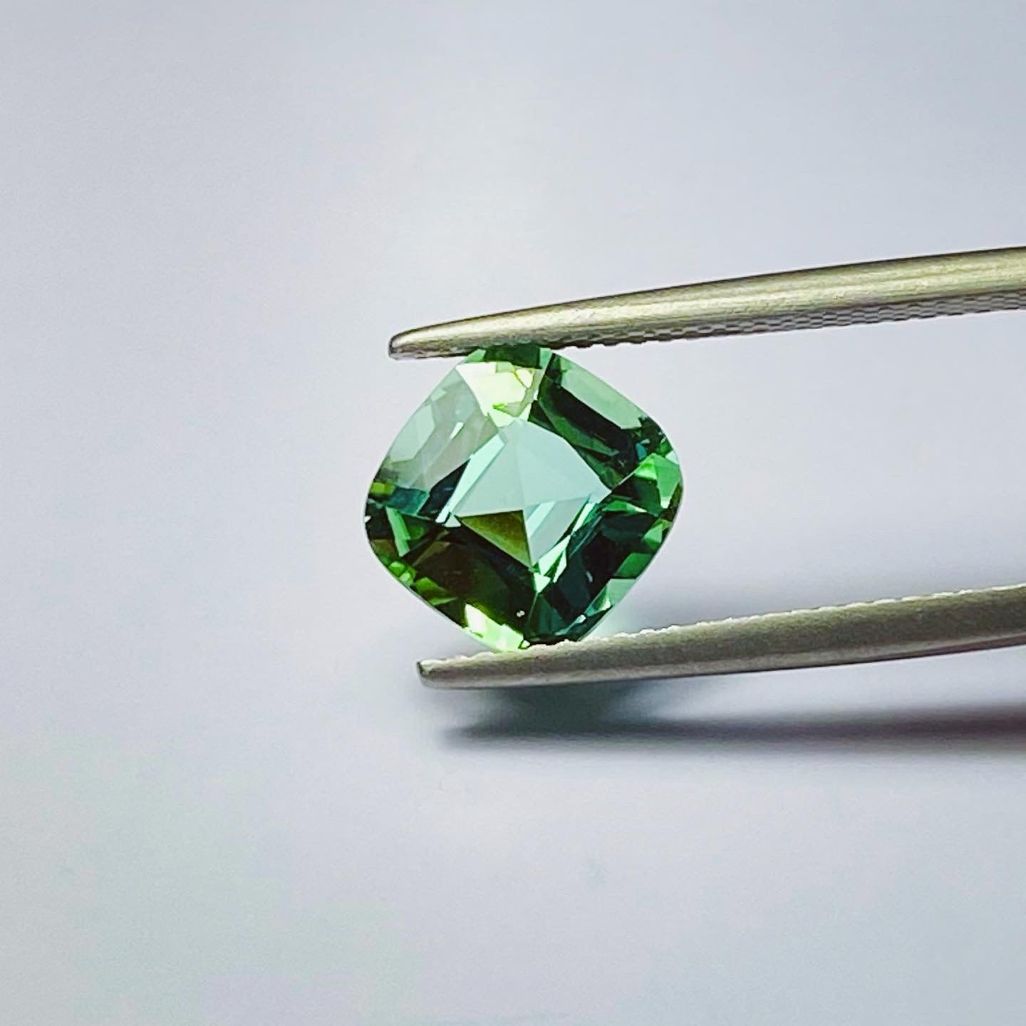 シーフォームグリーントルマリン