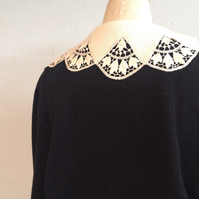 lace collar knit