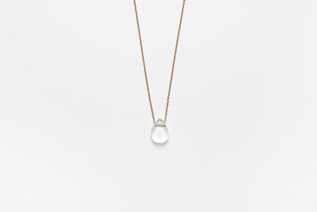 plain quartz necklace