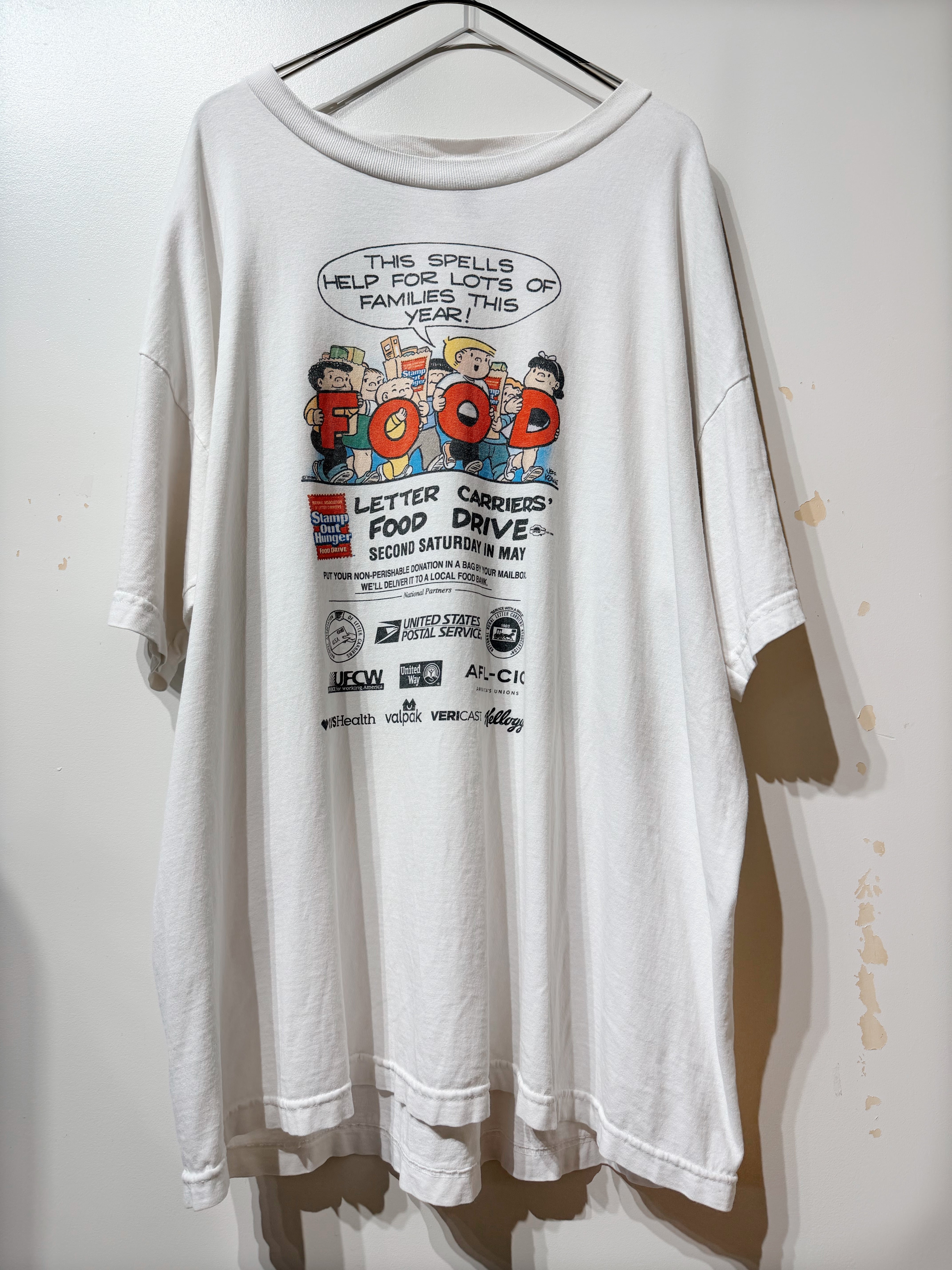 (CS2411)90’s–00’s Food Drive tee made in USA