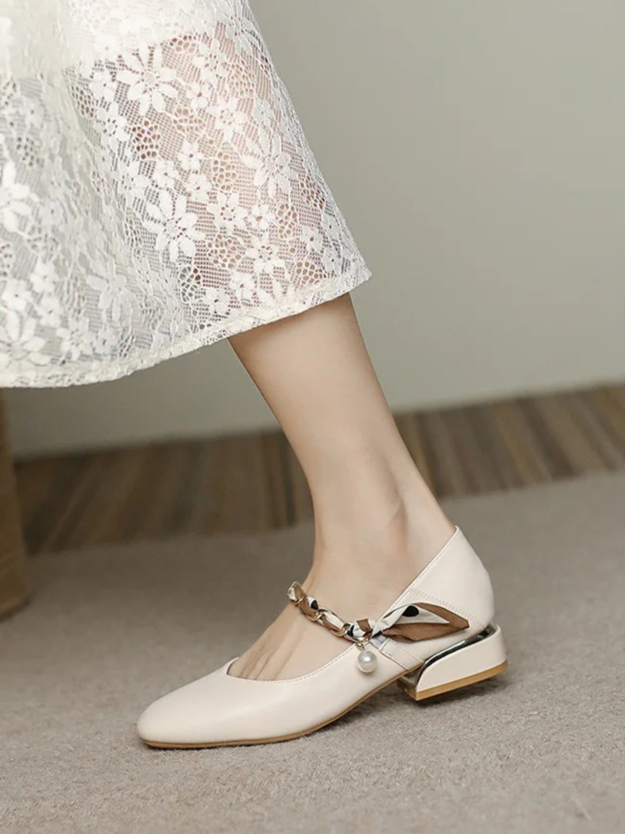 【0295】Scarf Strap Low Heel Shoes