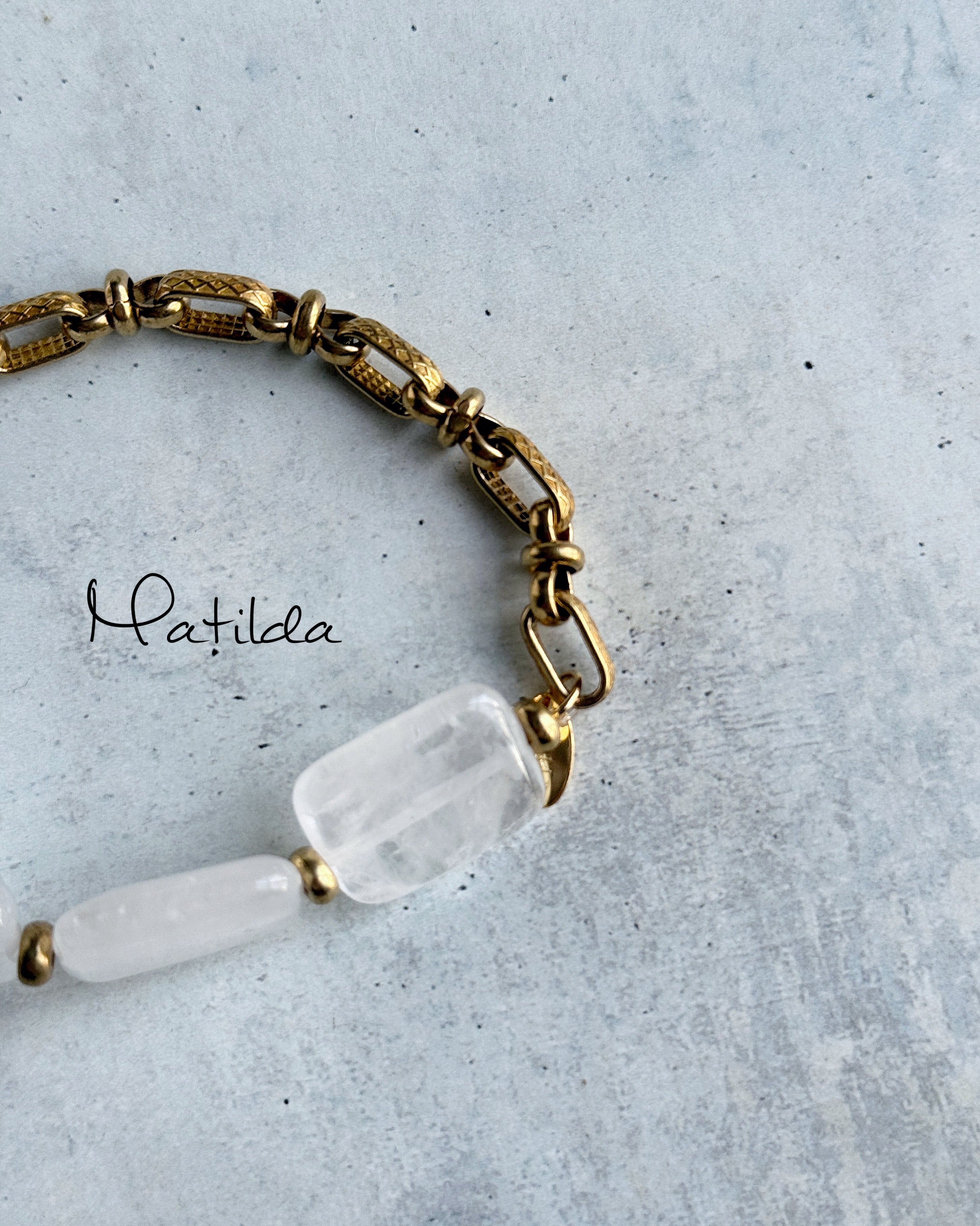 Chain & stone bracelet(クォーツ)