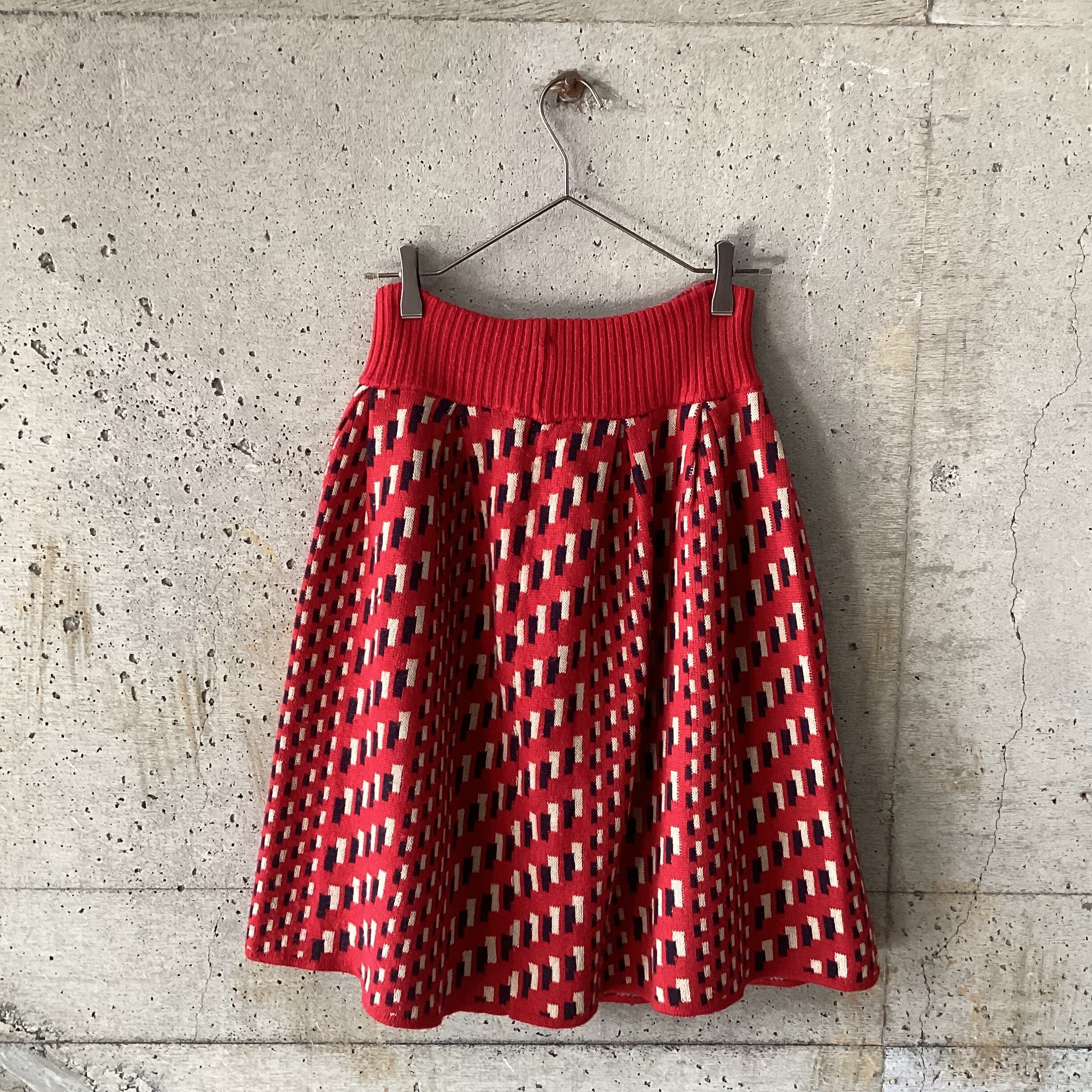 patterned knit skirt