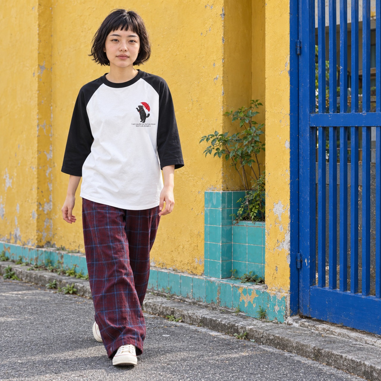 RAIN WALK｜赤い傘をもつゾロ ラグランTシャツ  【CA0021】 - 4