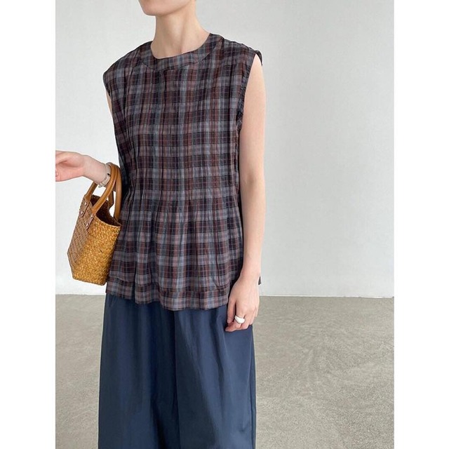 vintage check gathered sleeveless blouse