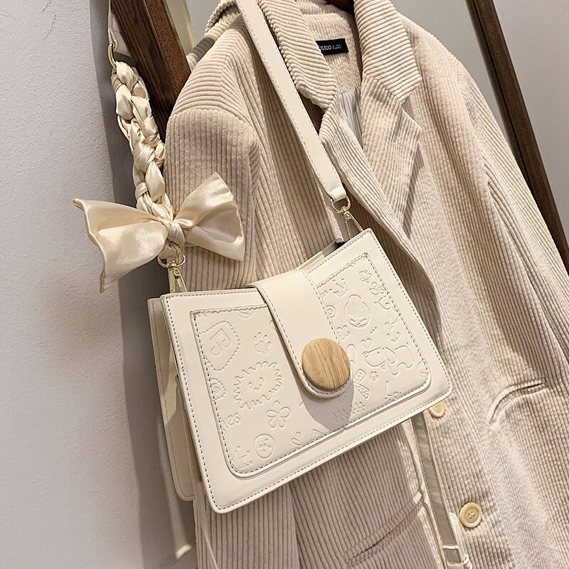 スタイルレッド クロスボディ Tiancai_Wing_Bag24404418507