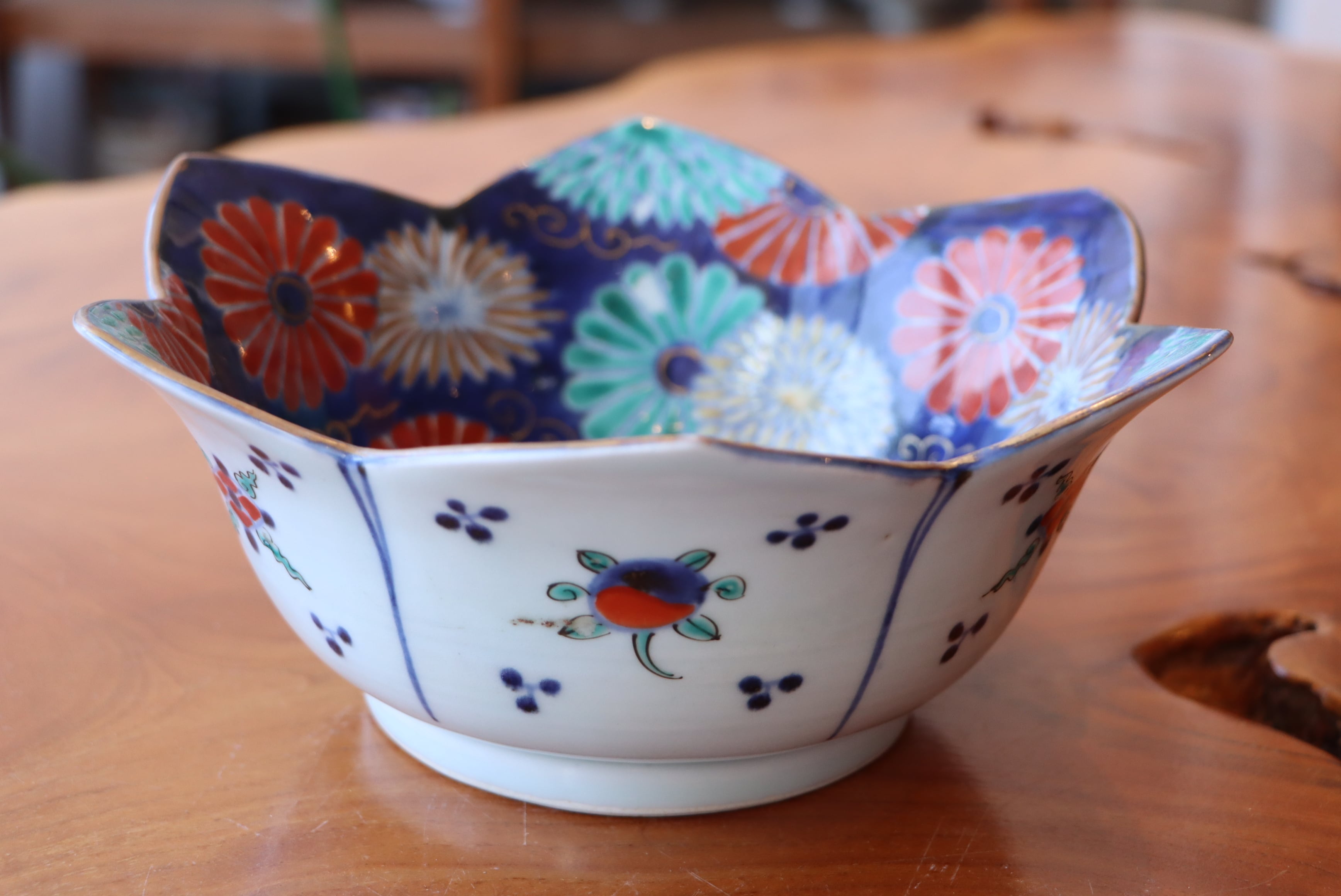 鉢 花形 伊万里焼 色絵 花文 | (有)新原美術