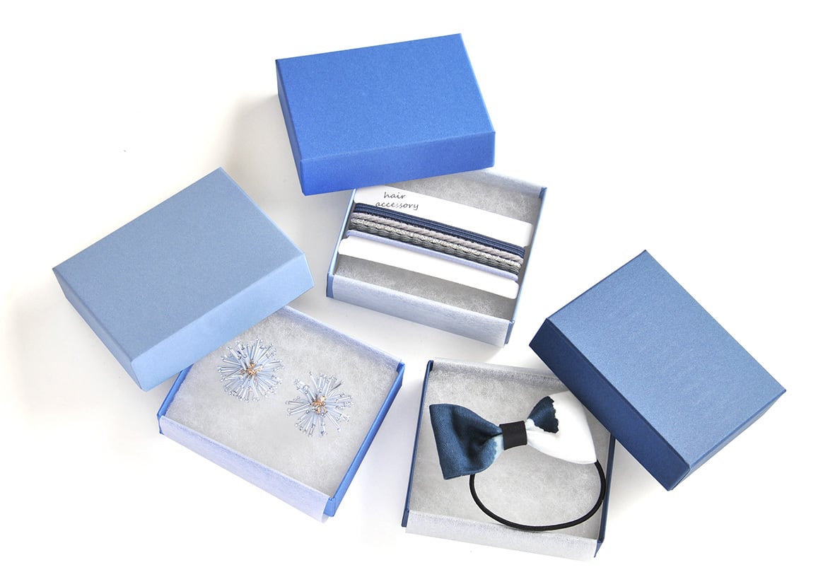 36色のギフトボックス（綿・薄紙入）92×72×28mm 日本製 貼り箱 B128