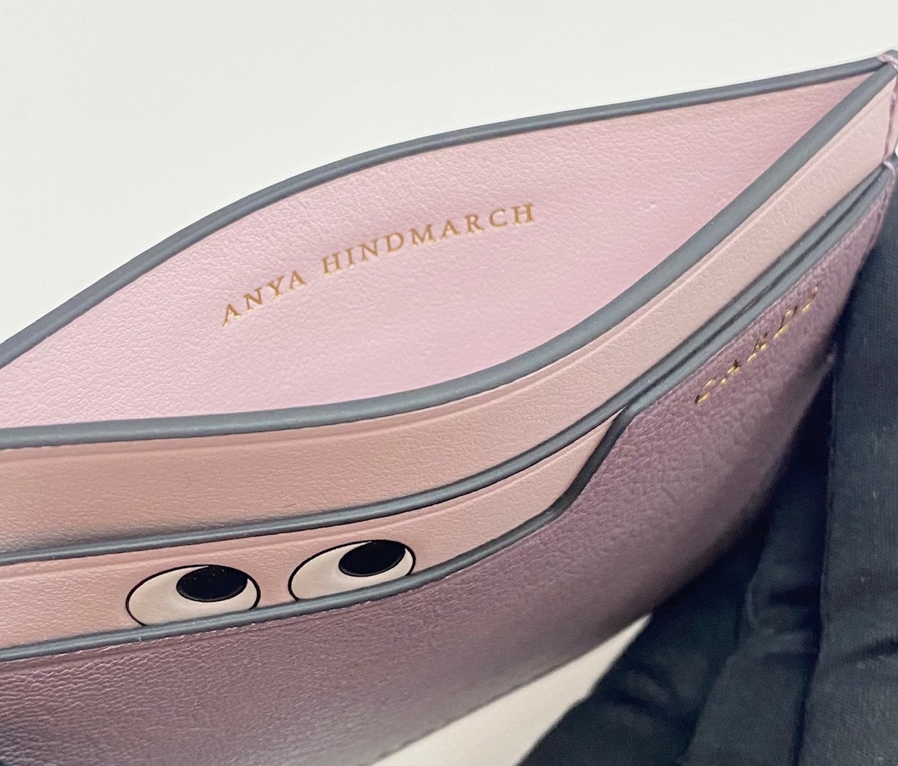 ANYA HINDMARCH アニヤハインドマーチ カードケース 5050925-209045