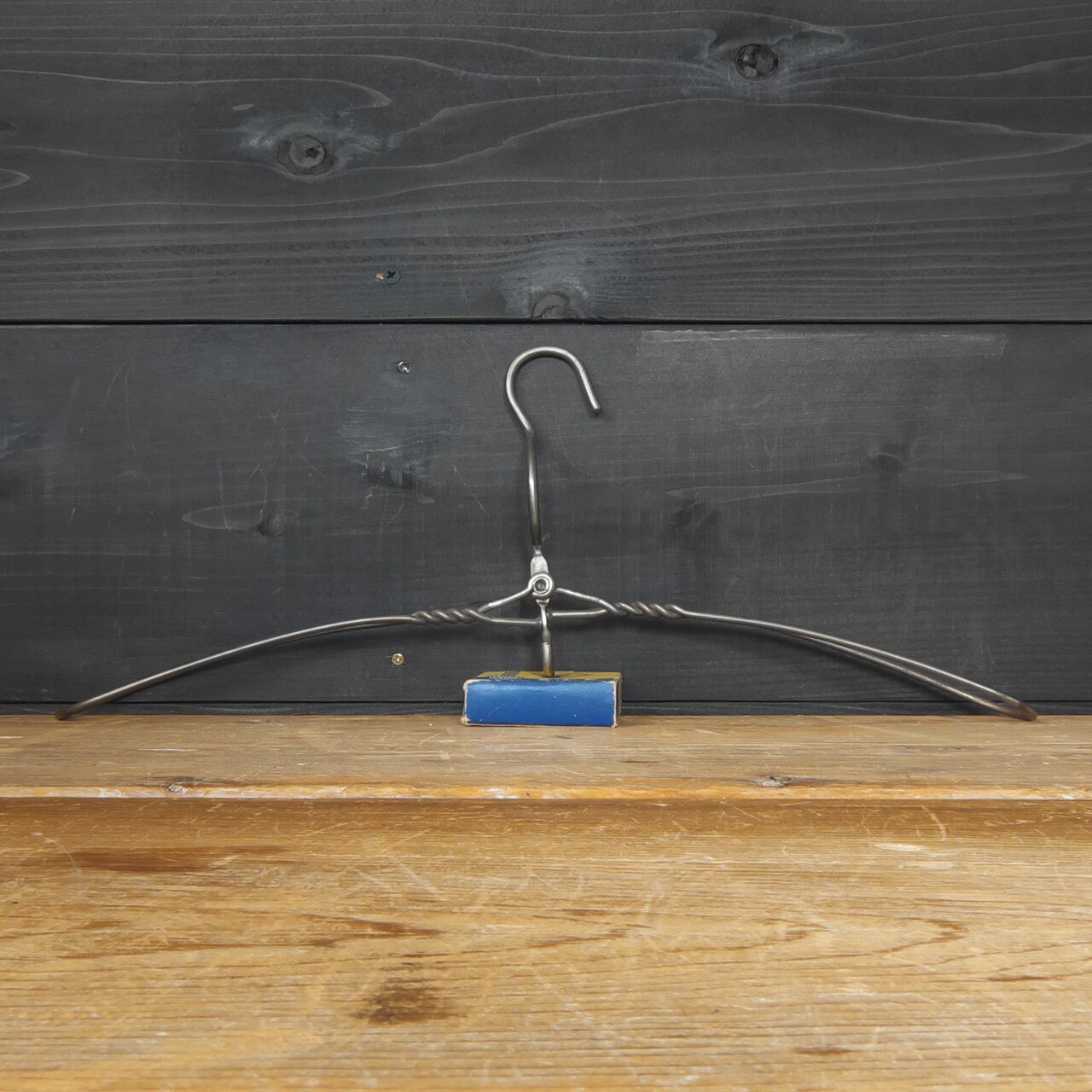 ヴィンテージ ハンガー 5本セット ドット柄 赤 青 レトロ ドイツ購入 ヴィンテージ ハンガー 5本セット ドット柄 赤 青 レトロ ドイツ