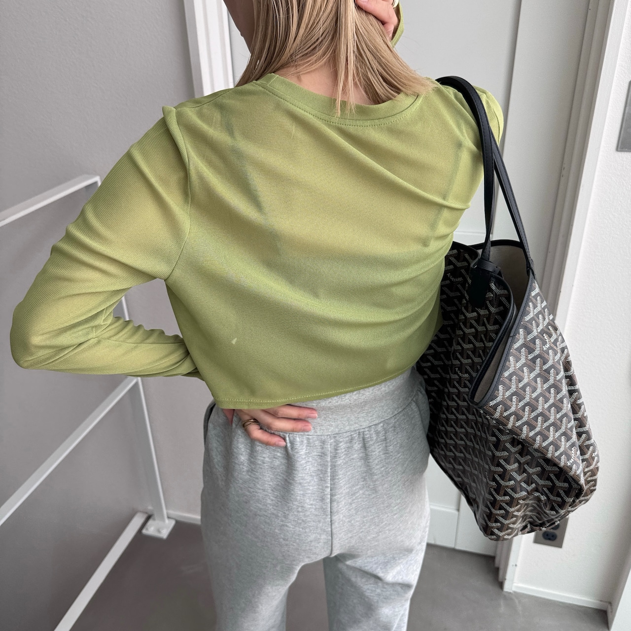 crew neck tulle sheer short tops/lime