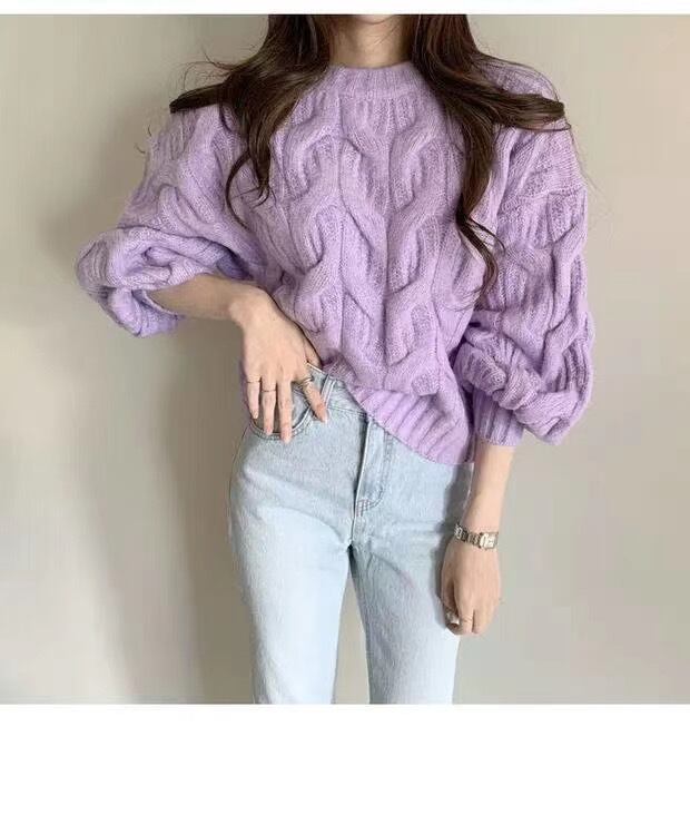 ラウンドネックケーブル編みニット