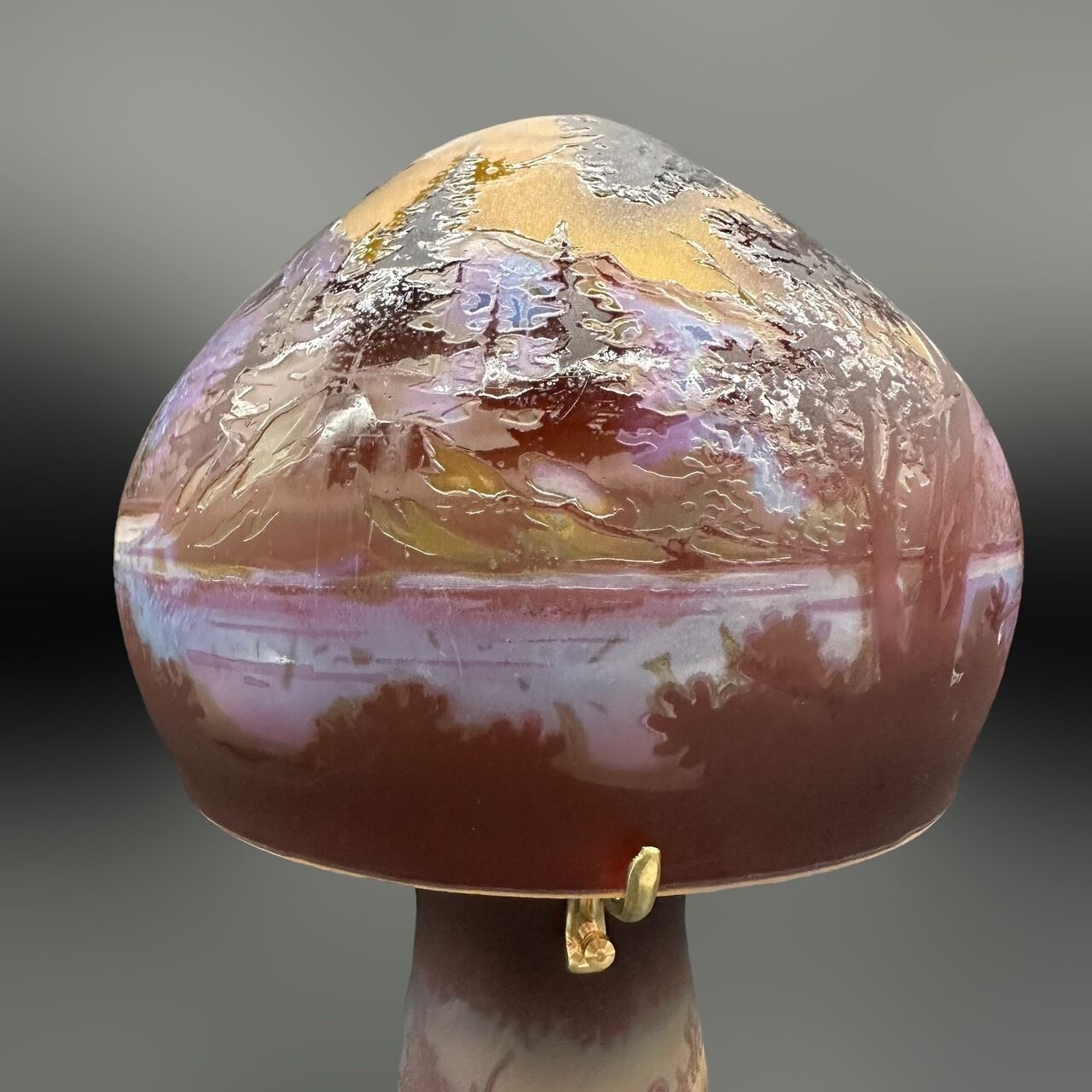 エミールガレ 2灯　山景文　台座真鍮　カメオ彫り　被せガラス　高さ32cm エミールガレ 2灯山景文台座真鍮カメオ彫り被せガラス高さ32cm