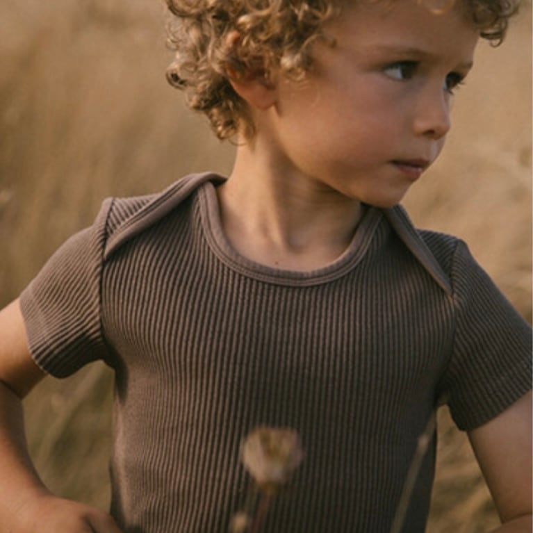 ご予約【EARTH THE ARCHIVE】Ribbed shortsleeve - 2色 / 3月以降入荷予定