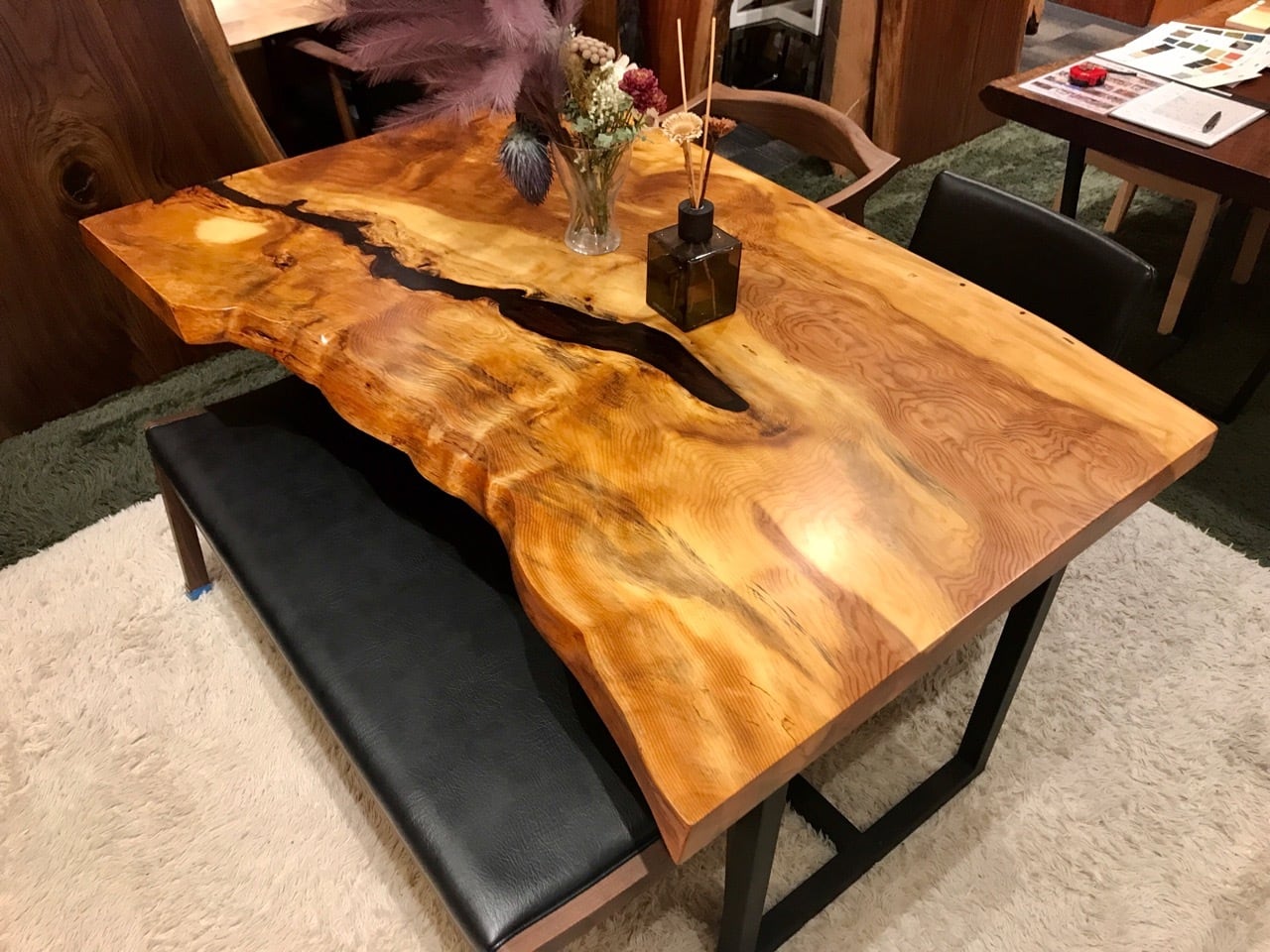 (定価22万)  松　一枚板　カウンターテーブル 定価22万) 松一枚板カウンターテーブル