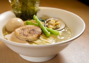 たかよしの貝出汁ラーメンセット