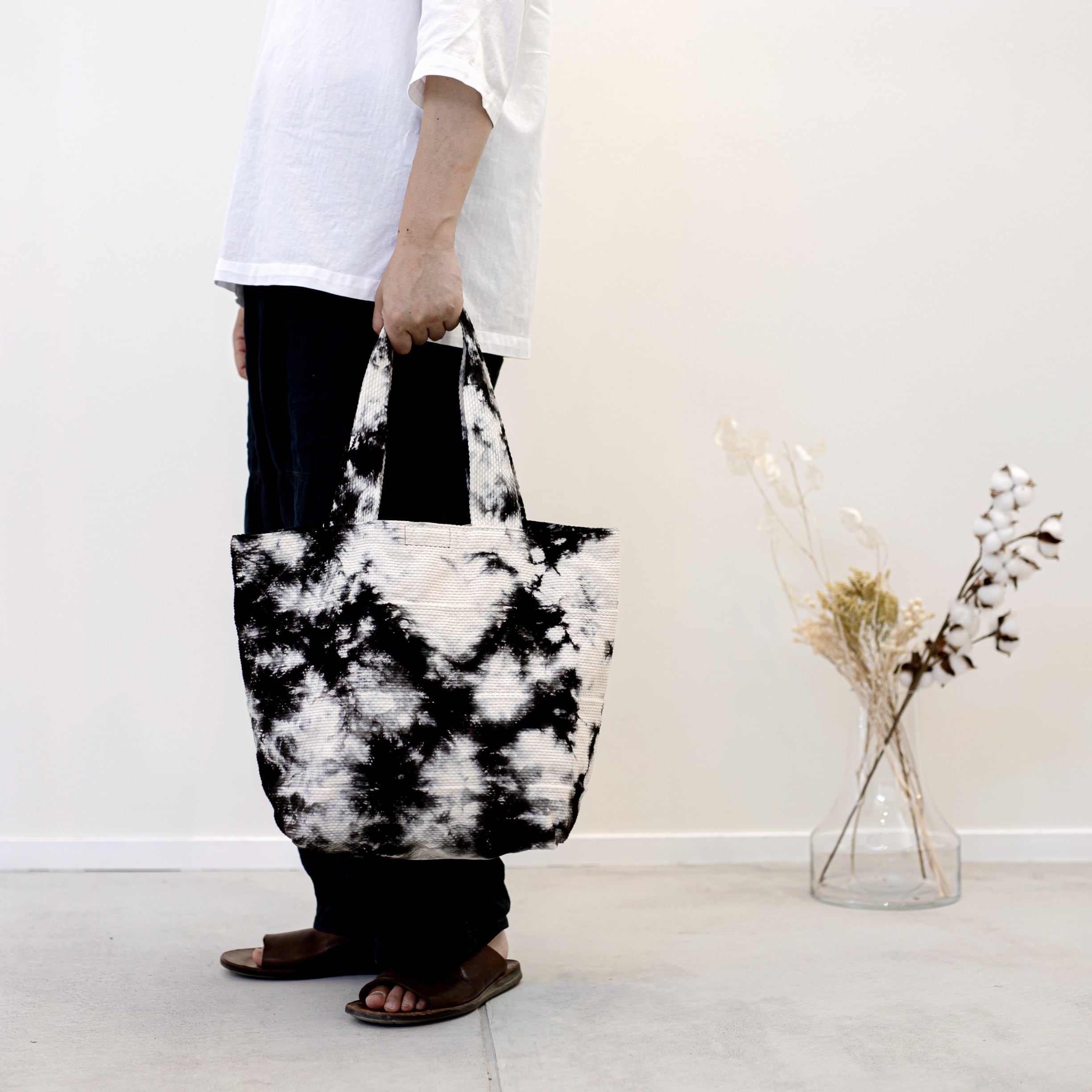 公式WEBショップ限定】名古屋黒紋付染 Tote 40 | sasicco公式Webショップ