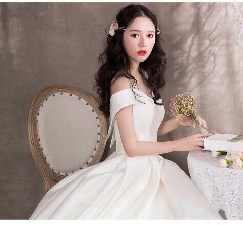 ウエディングドレス ホワイト 光沢サテン オフショル トレーン