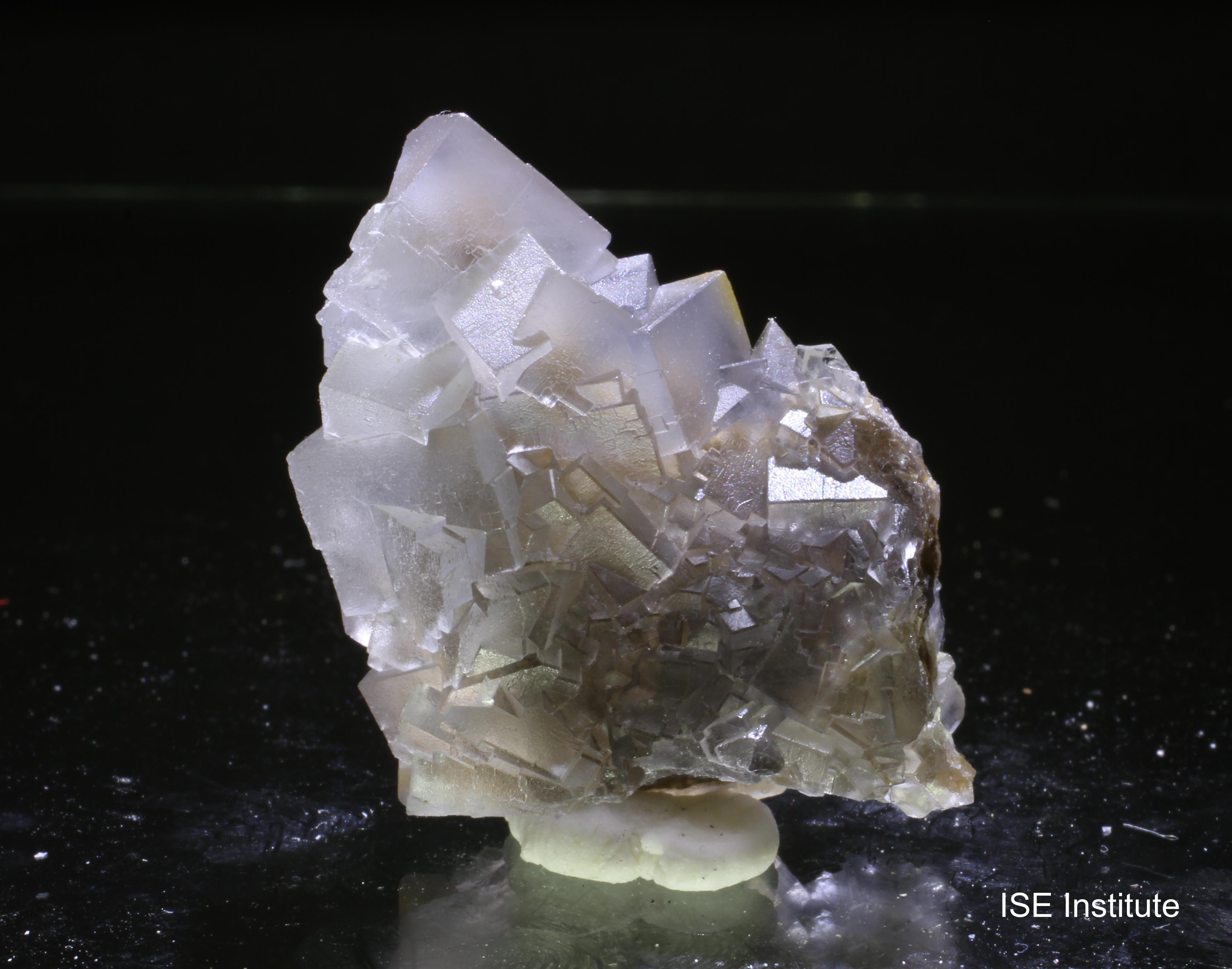 満礬柘榴石 スペサルティン 群生結晶 アウトレット 鉱物標本4 | ISE