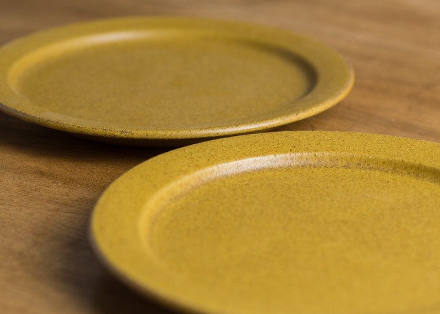 SHIROUMA 洋皿 18cm 芥子色(中皿・パン皿・ケーキ皿)/長谷川 哲也