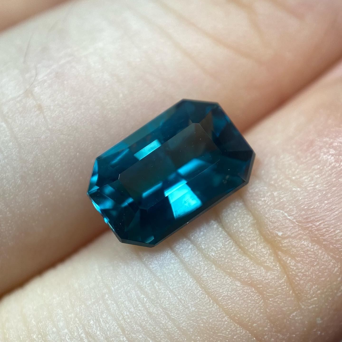 いつまでものぞいていたいブルートルマリン