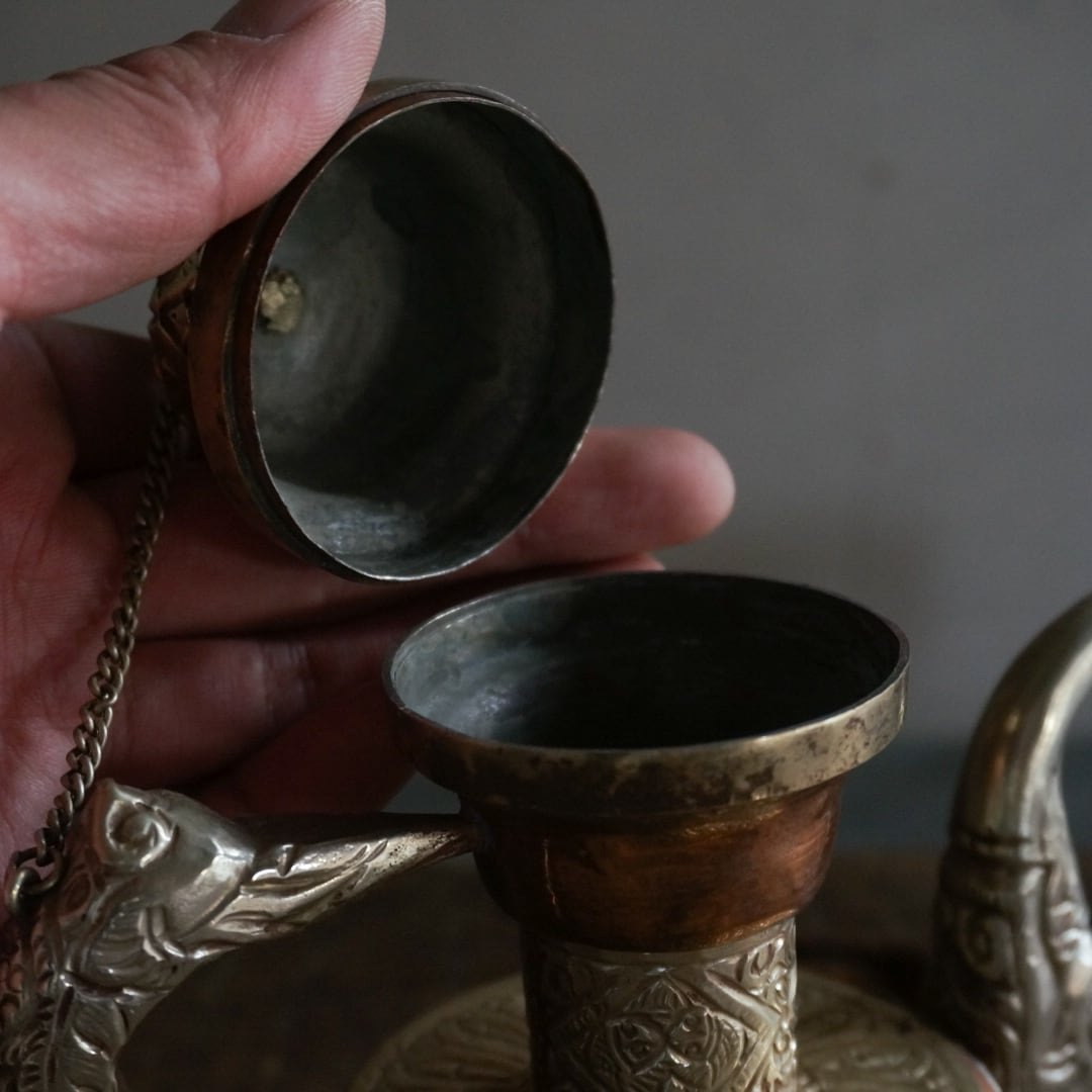 古いチベットの銅ポット