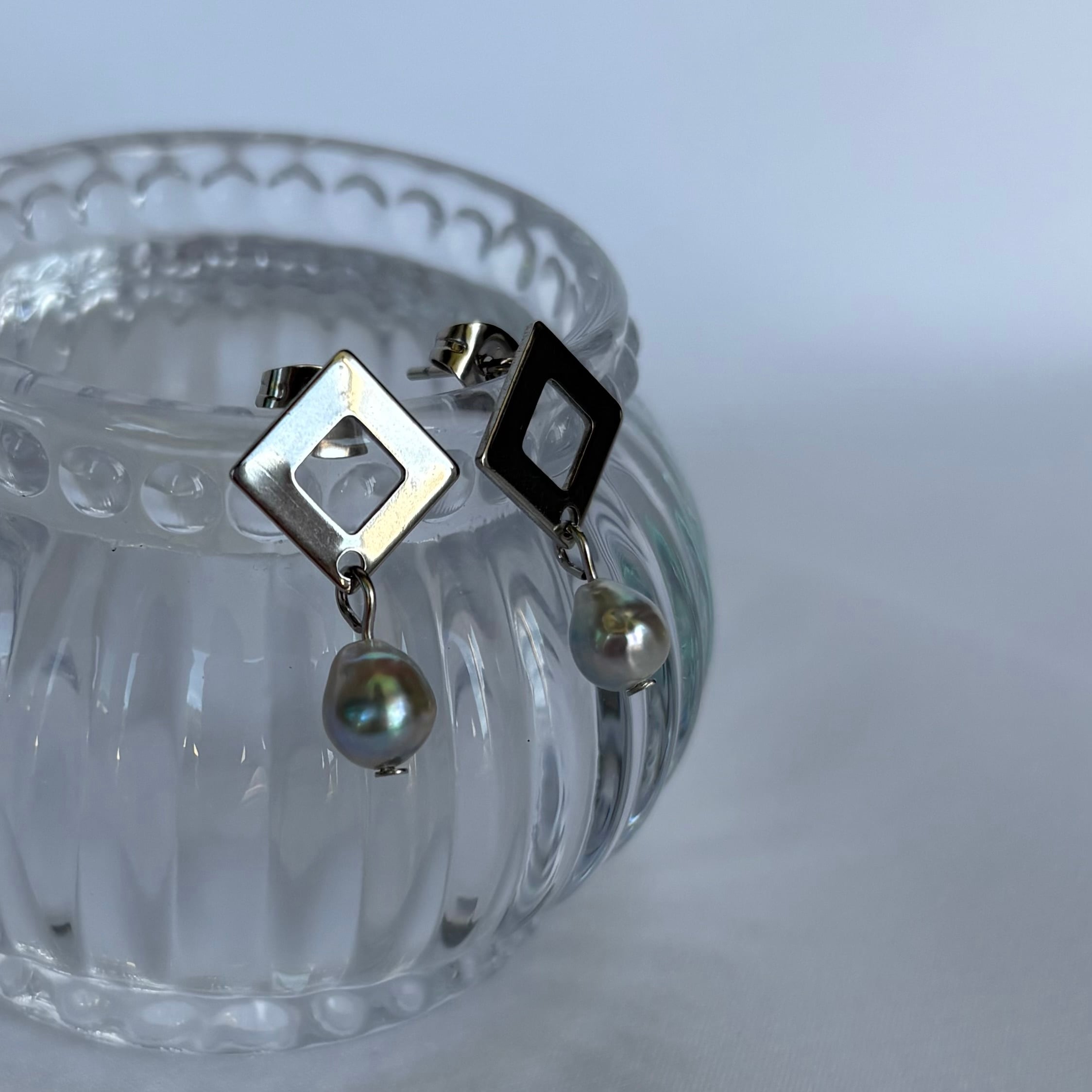 アイボリー様♡handmade squareバロックケシパールステンレスピアス バロックパールスクエアピアス×サージカルステンレス | 冨栄パール